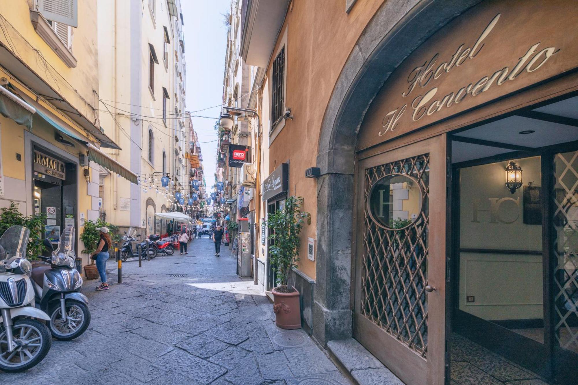 Hotel Il Convento Napoli Esterno foto